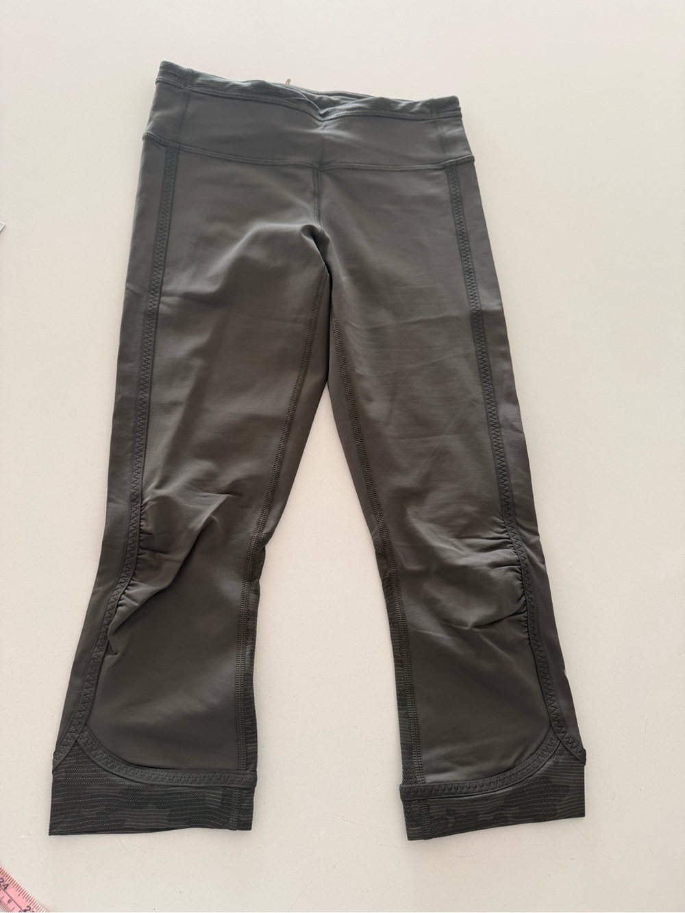 lululemon athletica Y2K green camo Capri Athletic Leggings